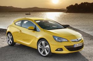 Opel Astra GTC 2011 года